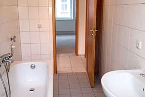 Ruhige, helle und große Wohnung in grüner sowie zentraler Lage – Langer Weg 3, 39112 Sudenburg, Magdeburg – Vorschaubild 9