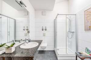 Familienfreundliche Dachgeschosswohnung mit zwei Terrassen in Industriearchitektur – Die vollständige Adresse der Immobilie erhältst du vom Anbieter., 10115 Mitte (Ortsteil), Berlin – Vorschaubild 3