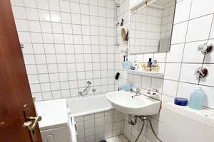 3-Zimmer-Hochparterre-Wohnung mit kleinem Garten in der Innenstadt! – Die vollständige Adresse der Immobilie erhältst du vom Anbieter., 93047 Innenstadt, Regensburg – Vorschaubild 4
