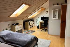 Zentral und ruhig gelegenes REH mit ELW, Carport und Garten – Friedhofstr. x, 71088 Holzgerlingen – Vorschaubild 13