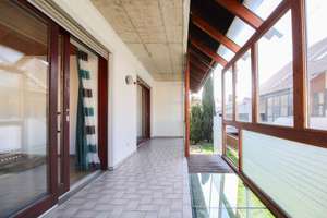 Preis-Leistungs-Highlight: Haus mit kleinem Garten & Terrasse zum Wohnungspreis – Die vollständige Adresse der Immobilie erhältst du vom Anbieter., 86669 Königsmoos – Vorschaubild 4