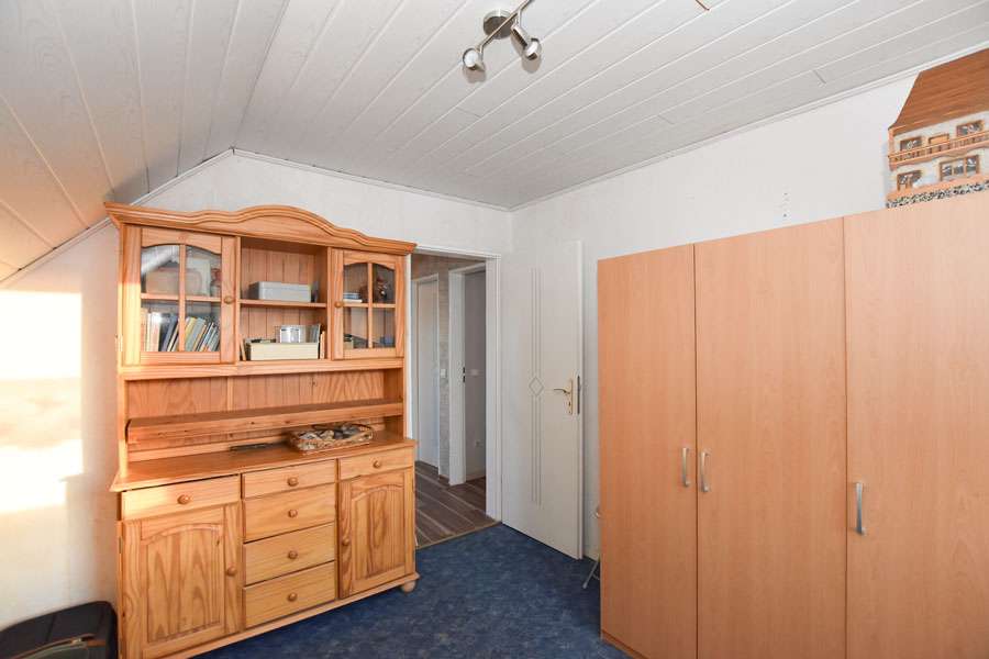 Immobilie in Weyhausen - Großes Einfamilienhaus mit Anbau, Wintergärten und Keller nahe Wolfsburg! - Bild 14