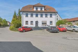 Mehrfamilienhaus mit über 4,8 % Rendite und Entwicklungspotenzial unweit von Biberach! – Die vollständige Adresse der Immobilie erhältst du vom Anbieter., 88448 Attenweiler – Vorschaubild 1