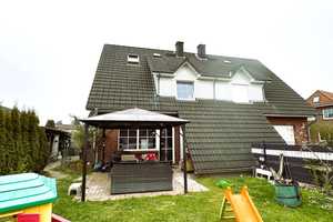 Moderne Doppelhaushälfte mit Einliegerwohnung und Carport – Harburg (Kreis) – Vorschaubild 1