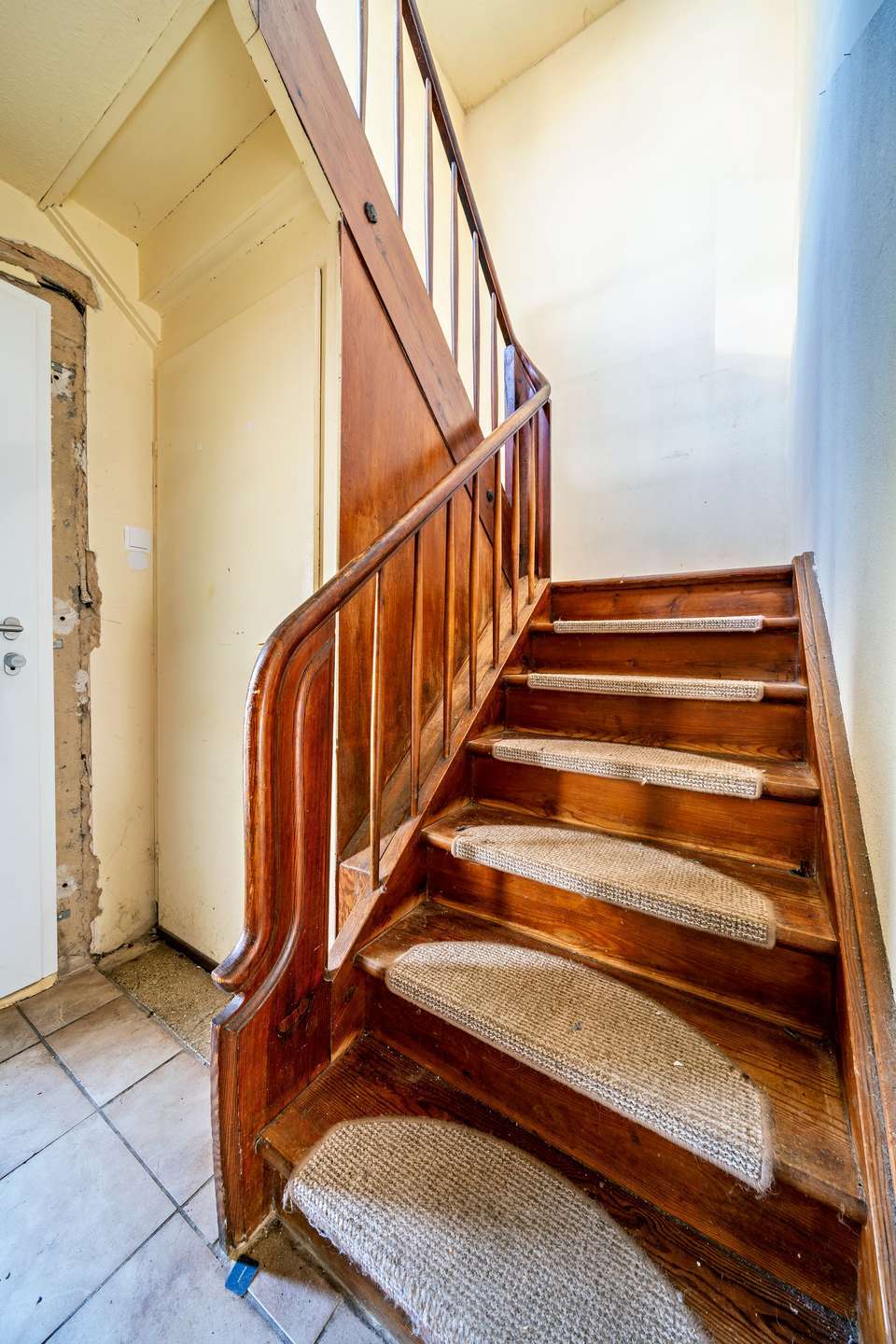 Immobilie in Bammental - Raum für Ideen: Zweifamilienhaus mit Entwicklungspotenzial - Bild 9