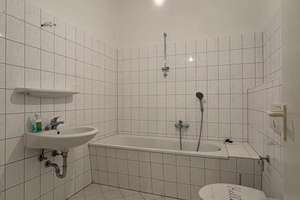 NACHMIETER GESUCHT für schöne 2-Raum-Wohnung mit Balkon in MD Stadtfeld-Ost! – Immermannstr. 2, 39108 Stadtfeld Ost, Magdeburg – Vorschaubild 5