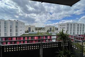 KP AUF ANFRAGE - Sonnige 2-Zi.-Wohnung - Balkon - Weitblick – frei, Top-Lage München nahe MIRA & BMW – Felsennelkenanger 14, 80937 Am Hart, München – Vorschaubild 4