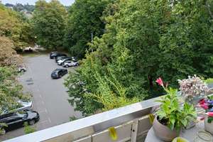 "Helle, ruhige 2 Zimmer DG Wohnung mit Balkon in schöner Lage von Degerloch" – Felix-Dahn-Str. ., 70597 Degerloch (Ortsteil), Stuttgart – Vorschaubild 1