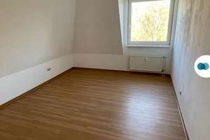 Schöne 3-Zimmer-Wohnung mit großem Balkon und Einbauküche – Albertine-Assor-Str. 15a, 22457 Schnelsen, Hamburg – Vorschaubild 4