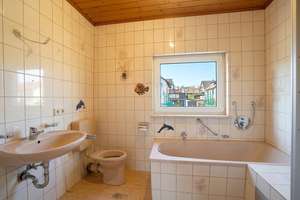 Charmantes Haus mit sonnigem Grundstück zum Preis einer Wohnung! – Die vollständige Adresse der Immobilie erhältst du vom Anbieter., 89429 Bachhagel – Vorschaubild 3