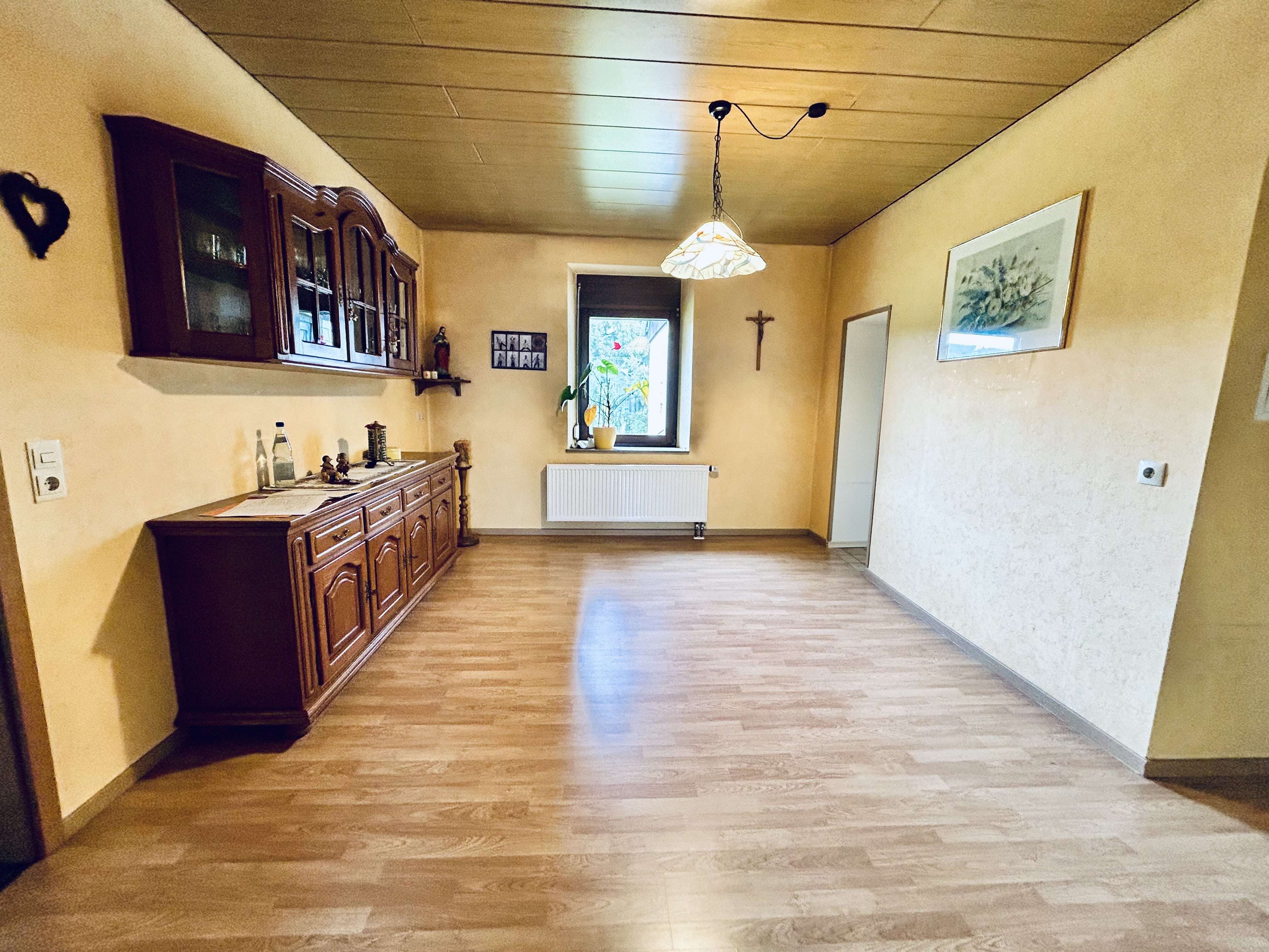 Immobilie in Weiskirchen - Großes Wohnhaus mit ehemaliger Gaststätte in Weiskirchen - Rappweiler - Bild 18