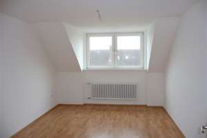 Diese Großzügige DG-Wohnung in Citynähe wird Ihnen gefallen – Gahlensche Straße 176, 44809 Hamme, Bochum – Vorschaubild 4