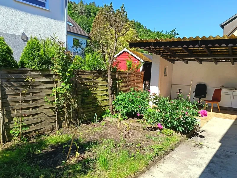 2-unit House – Aichtal – Hanglage with terrace & garden - 3