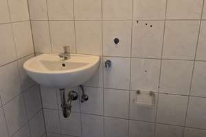 Hübsche Dachgeschosswohnung 3 Zimmer wird renoviert übergeben! – Essener Strasse 355, 46047 Bermensfeld, Oberhausen – Vorschaubild 14
