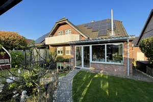 Energiewende schon passiert. Gepflegte Zweifamilienhaus-DHH in ruhiger und zentraler Lage von Alpen – Erzbischof-Anno-Straße 4, 46519 Alpen – Vorschaubild 2