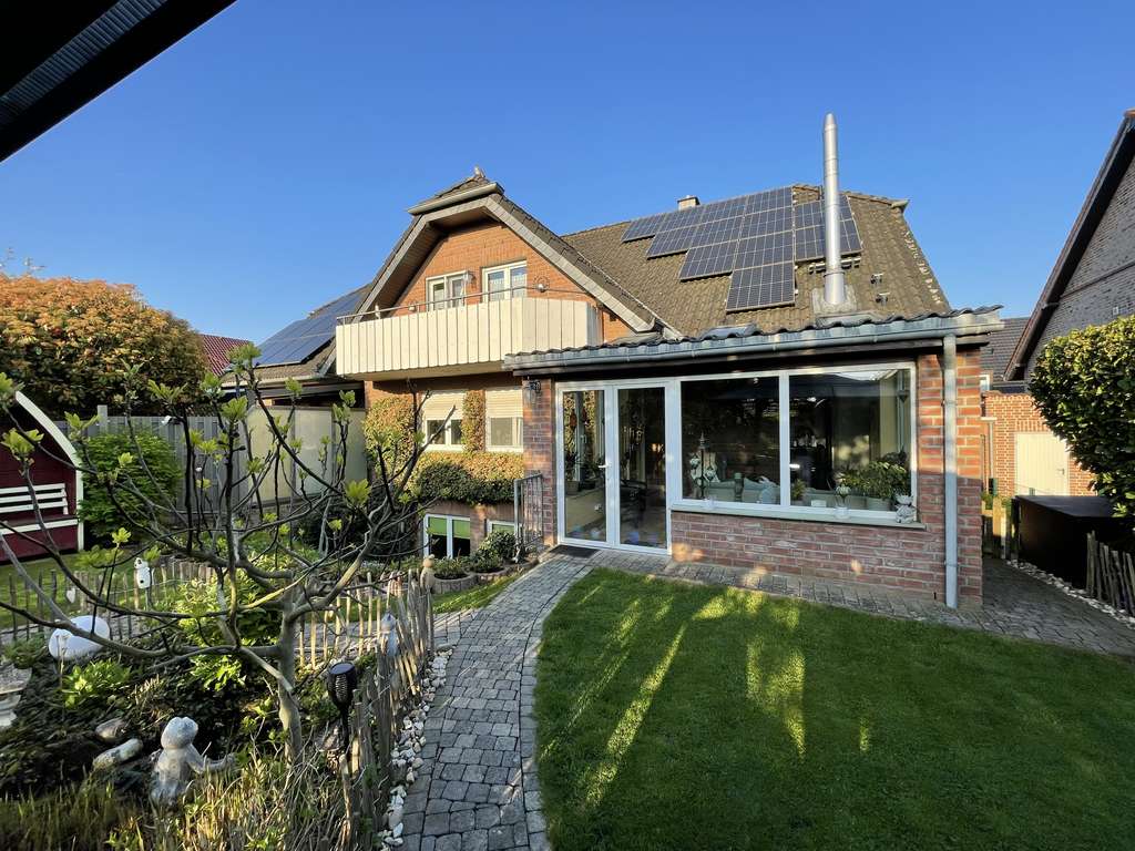 Immobilie in Alpen - Energiewende schon passiert. Gepflegte Zweifamilienhaus-DHH in ruhiger und zentraler Lage von Alpen - Bild 1