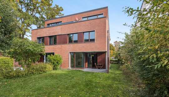 Bild von Wohnen mit Wohlfühlfaktor – modernes Doppelhaus mit Garten, Kamin und Sauna!