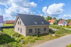 Energieeffizienz trifft Eleganz: Ihr modernes Heim erwartet Sie – Die vollständige Adresse der Immobilie erhältst du vom Anbieter., 49152 Bad Essen – Vorschaubild 2