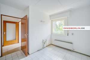 IMMOBERLIN.DE - Kladower Idyll: Angenehmes Einfamilienhaus mit harmonischem Garten in wunderbarer La – Berlin – Vorschaubild 3