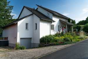 Freistehendes Einfamilienhaus mit Gartenidylle – Ruhig wohnen in Ochsenfurt-Darstadt – Würzburg (Kreis) – Vorschaubild 2
