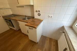 2 Zimmer-Wohnung mit Küchenzeile und Tageslichtbad mit Dusche in Lübeck-Kücknitz – Josephstraße 2, 23569 Kücknitz, Lübeck – Vorschaubild 10