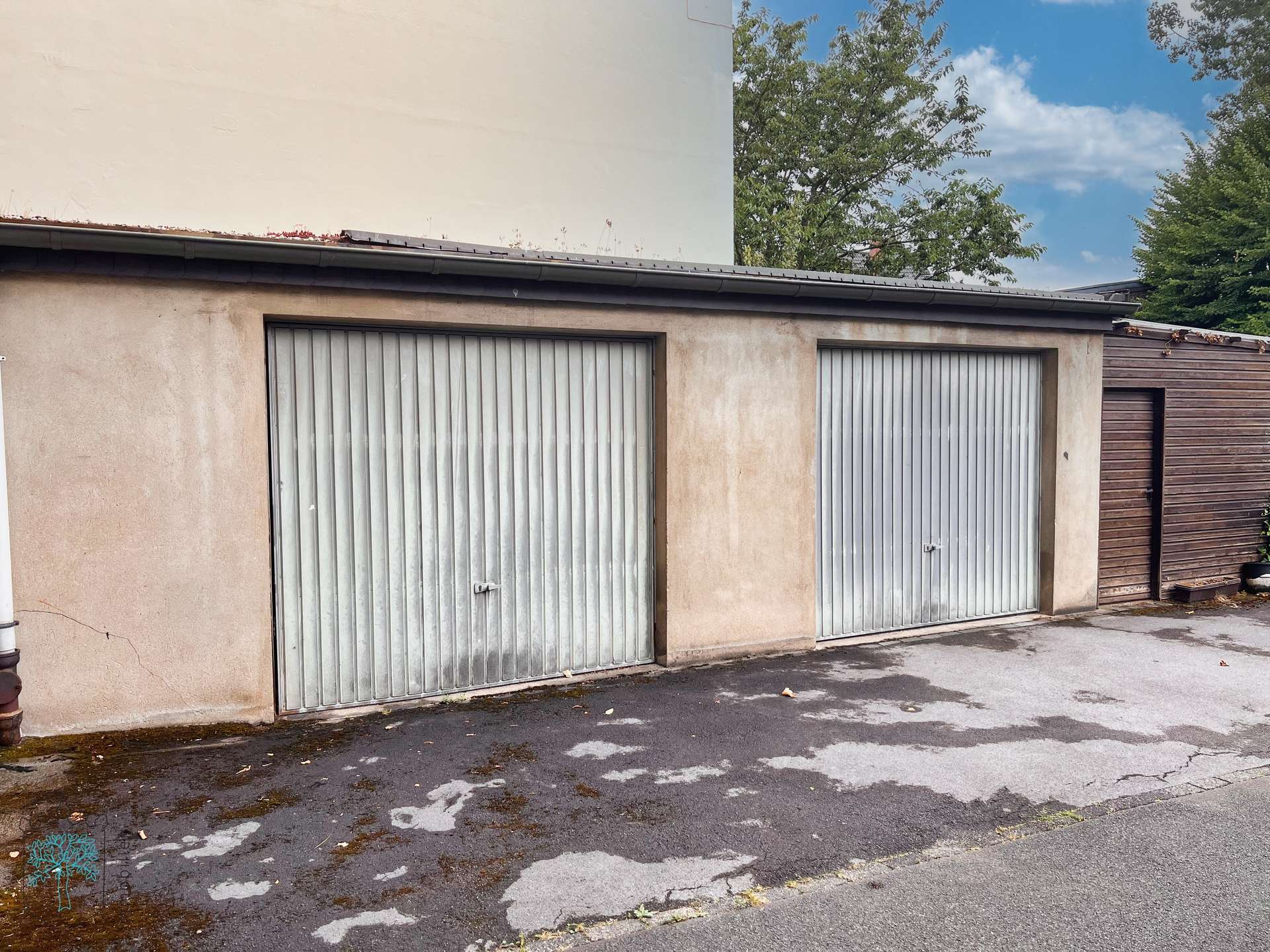 ***Freistehendes Einfamilienhaus mit sechs Garagen, Wuppertal – Bild 3