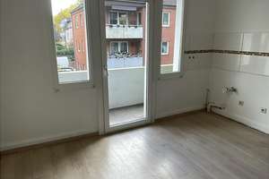 Helle 4-Zimmer-Wohnung mit Balkon zu vermieten – Bertholdstr. 5, 47166 Alt-Hamborn, Duisburg – Vorschaubild 11
