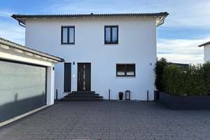 Einfamilienhaus mit 4 Zimmern und 192 m² Wohnfläche in Giengen an der Brenz – Hornbergweg 8, 89537 Giengen an der Brenz – Vorschaubild 1