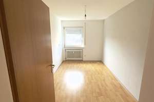 Helle 4-Zimmer-Wohnung mit Balkon & Garage in Korb - ideal für Paare – Die vollständige Adresse der Immobilie erhältst du vom Anbieter., 71404 Korb – Vorschaubild 10