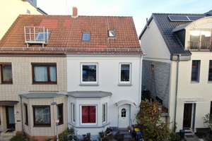 Maisonette-Wohnung mit offener Küche und Balkon – Wangerooger Straße 25, 28219 Walle (Ortsteil), Bremen – Vorschaubild 1