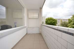 Sonnige, gepflegte 4-Zimmer-Wohnung mit Balkon + Einbauküche in Vorsfelde... – 38448 Vorsfelde, Wolfsburg – Vorschaubild 8