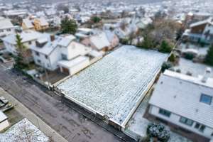 Baupartner für DHH gesucht! Neubau-Möglichkeit auf sehr schönem West-Grundstück in ruhiger Lage – Die vollständige Adresse der Immobilie erhältst du vom Anbieter., 81249 Aubing-Süd, München – Vorschaubild 2