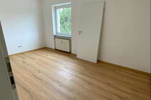 Moderne 4-Zimmer-Wohnung in Ingolstadt-Südwest – Die vollständige Adresse der Immobilie erhältst du vom Anbieter., 85051 Münchener Straße, Ingolstadt – Vorschaubild 6