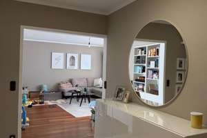3-Zimmer-Wohnung mit hochwertigem Bad, Parkett, Garage, Einbauküche in Essen-Huttrop – Saarbrücker Str. 103, 45138 Huttrop, Essen – Vorschaubild 2
