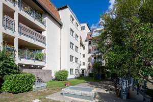 Solide vermietete DG-Wohnung mit 2 Terrassen, Aufzug und Tiefgarage – Die vollständige Adresse der Immobilie erhältst du vom Anbieter., 13156 Niederschönhausen, Berlin – Vorschaubild 3