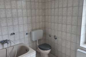 Wohnkomfort mit Stellplatz – Dusche & Badewanne inklusive – Huestraße 160, 45309 Katernberg, Essen – Vorschaubild 8