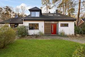 Architektur & Natur im perfekten Einklang – Ein Ort zum Wohlfühlen für die ganze Familie – Die vollständige Adresse der Immobilie erhältst du vom Anbieter., 22587 Rissen, Hamburg – Vorschaubild 17