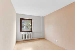 3-Zimmer-Wohnung mit Süd-Balkon ins Grüne in Düsseldorf-Golzheim – Düsseldorf – Vorschaubild 9