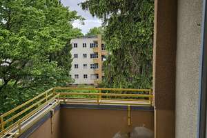 Alleinauftrag!Berlin-Pankow: 2 Zimmer-EGT-WHG im 3. OG rechts, bezugsfrei, Loggia, 48,01 qm – Dettelbacher Weg 39, 13189 Pankow (Ortsteil), Berlin – Vorschaubild 3