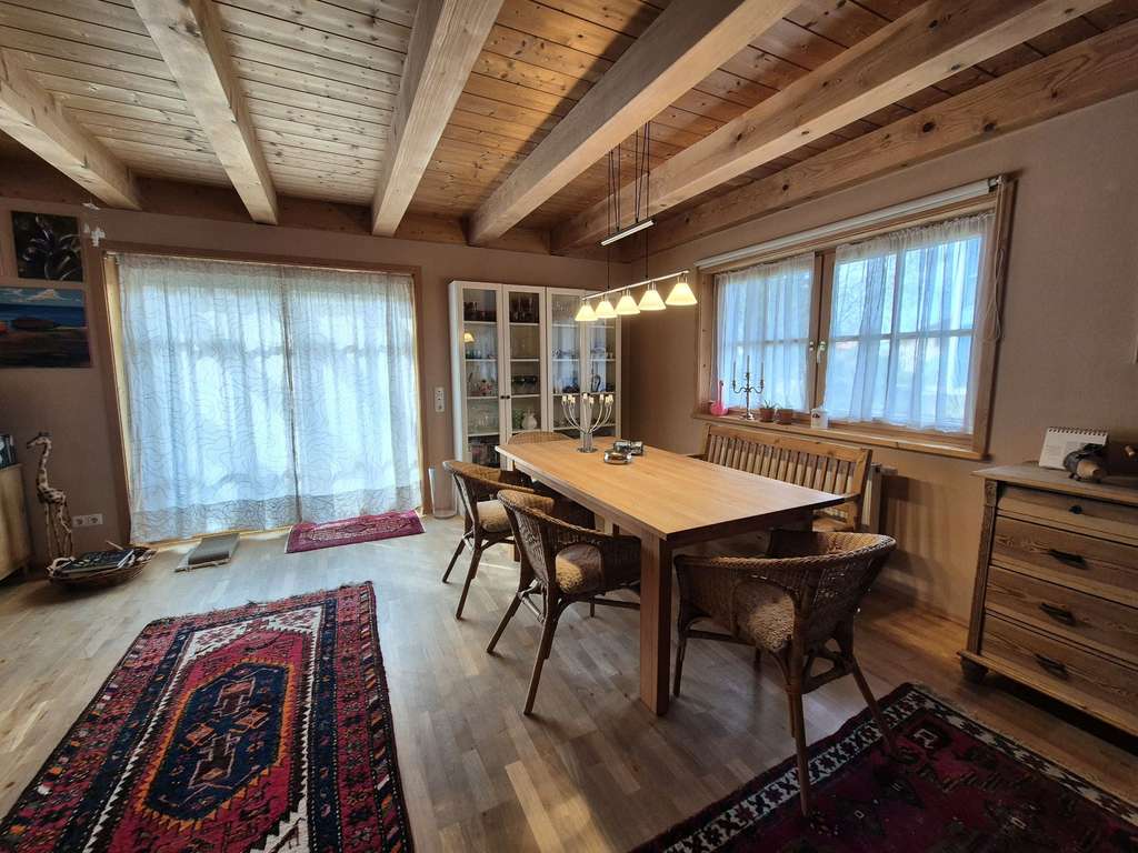 Immobilie in Amerang - Viel Platz für Ihre Zukunft: Regionales Holzhaus mit separater Einliegerwohnung in Amerang - Bild 4