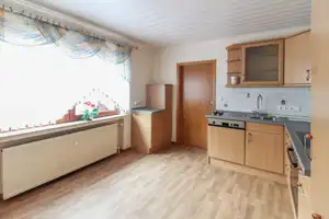 Ihr neues Zuhause: Großes und freistehendes Einfamilienhaus mit Charme – Oldenburg (Kreis) – Vorschaubild 8