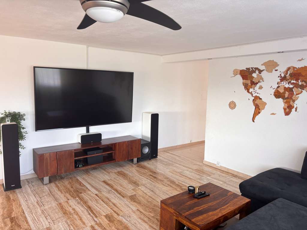 Immobilie in Benningen am Neckar - Sehr gepflegte 3-Zimmer-Wohnung inkl. Einzelgarage mit Penthouse-Feeling und Panorama-Aussicht - Bild 0