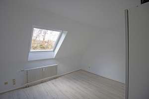 Helle Dachgeschosswohnung auf 70 m² mit Tageslichtduschbad – Galgenfeldstraße 5, 44797 Stiepel, Bochum – Vorschaubild 5