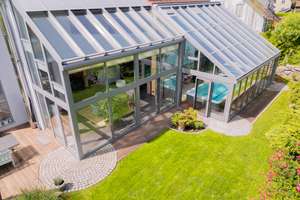 Wohnen auf höchstem Niveau – Einfamilienhaus mit Einliegerwohnung & Pool & Wintergarten – Die vollständige Adresse der Immobilie erhältst du vom Anbieter., 79588 Efringen-Kirchen – Vorschaubild 3