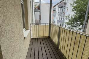 Frisch renovierte 2-ZKB mit Balkon und Fensterbad mit Eckwanne und Dusche – Helmstedter Straße 27, 39112 Sudenburg, Magdeburg – Vorschaubild 17
