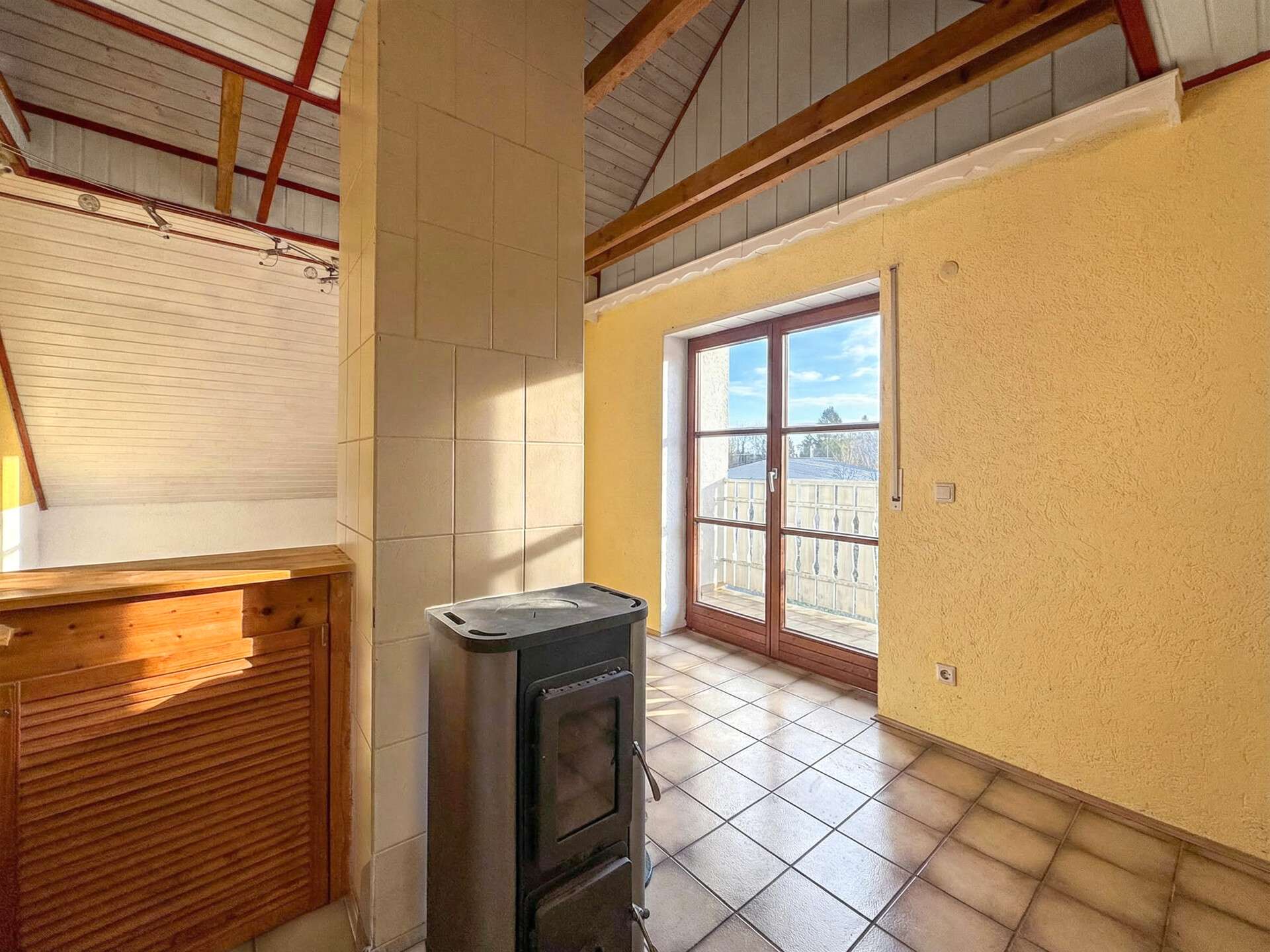 Immobilie in Burgheim - 2,5-Zimmer-Dachgeschosswohnung mit traumhaftem Weitblick - Bild 5