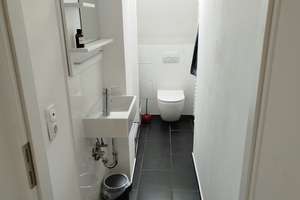 Großzügig geschnittene 2-Zimmer mit Einbauküche im Biebrich – Bunsenstr. 1, 65187 Biebrich, Wiesbaden – Vorschaubild 7