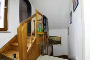 Willkommen zuhause: Renovierungsbedürftiges 7-Zi.-EFH mit Terrasse, Balkon und einer Garage – Mainz-Bingen (Kreis) – Vorschaubild 8
