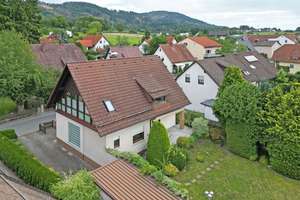 Glücklich leben im eigenen Haus! – Die vollständige Adresse der Immobilie erhältst du vom Anbieter., 96364 Marktrodach – Vorschaubild 2