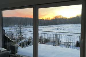  3-Zimmer-Dachgeschosswohnung (107 m²) mit Balkon, Garage, Stellplatz und unverbaubarem Weitblick
